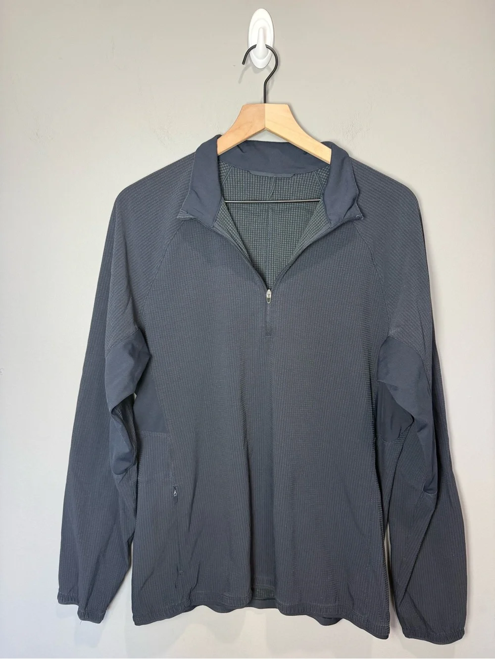 Lululemon Men's Lightweight Quarter Zip Jacket
